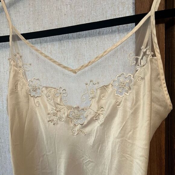 Y2K Victoria’s Secret Ivory Silk Floor Length Bridal Negligee - Picture 5 of 10